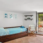 Monique's House -300 Meters To The Beach-